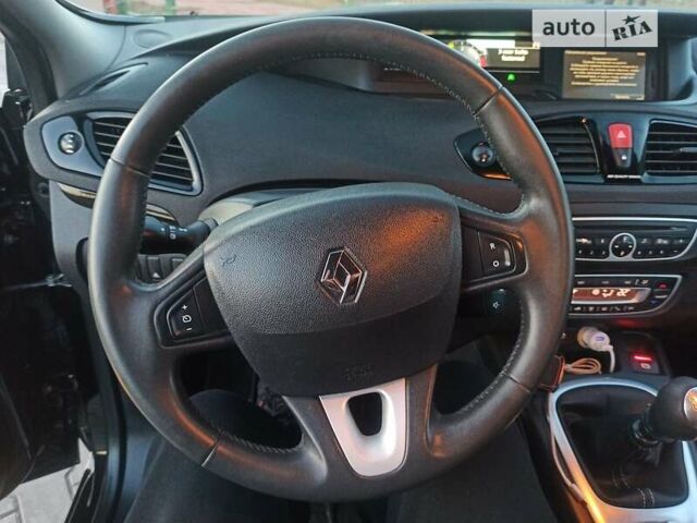 Чорний Рено Гранд Сценік, об'ємом двигуна 1.9 л та пробігом 265 тис. км за 7600 $, фото 31 на Automoto.ua