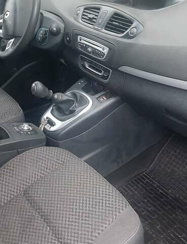 Черный Рено Гранд Сценик, объемом двигателя 1.5 л и пробегом 293 тыс. км за 6500 $, фото 2 на Automoto.ua