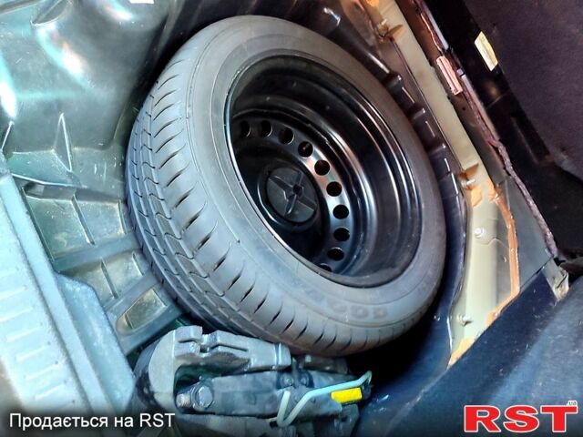 Черный Рено Гранд Сценик, объемом двигателя 1.6 л и пробегом 254 тыс. км за 7400 $, фото 7 на Automoto.ua