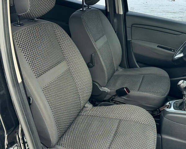 Черный Рено Гранд Сценик, объемом двигателя 1.5 л и пробегом 237 тыс. км за 7300 $, фото 24 на Automoto.ua