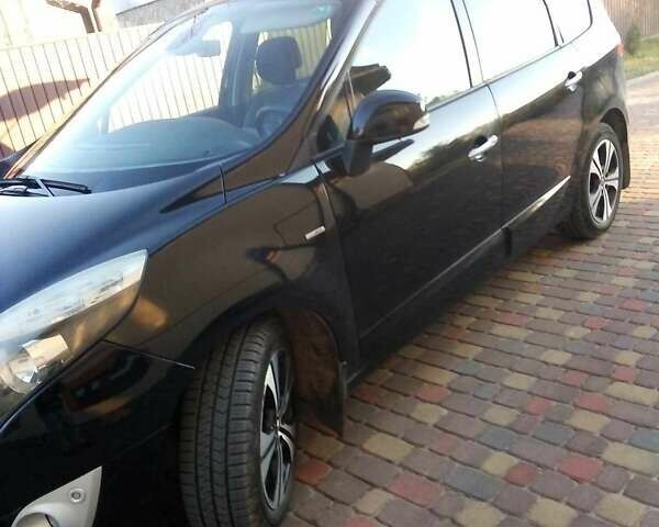 Черный Рено Гранд Сценик, объемом двигателя 1.6 л и пробегом 328 тыс. км за 7150 $, фото 3 на Automoto.ua