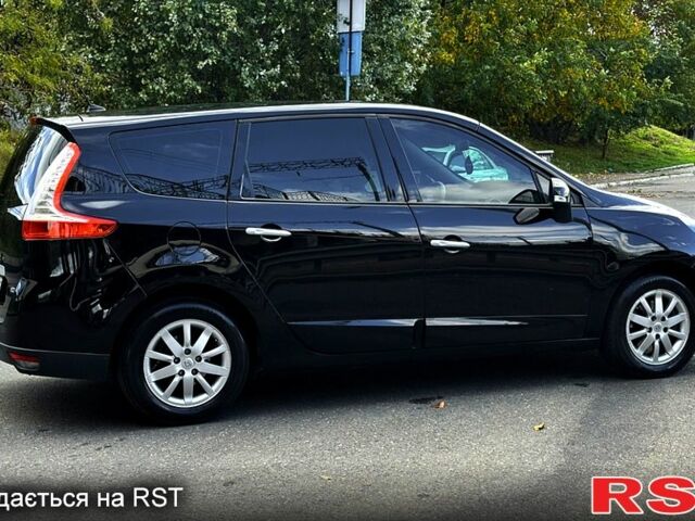 Черный Рено Гранд Сценик, объемом двигателя 1.6 л и пробегом 244 тыс. км за 8200 $, фото 5 на Automoto.ua