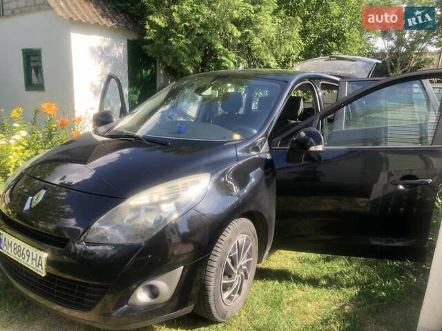 Черный Рено Гранд Сценик, объемом двигателя 1.6 л и пробегом 155 тыс. км за 7500 $, фото 2 на Automoto.ua