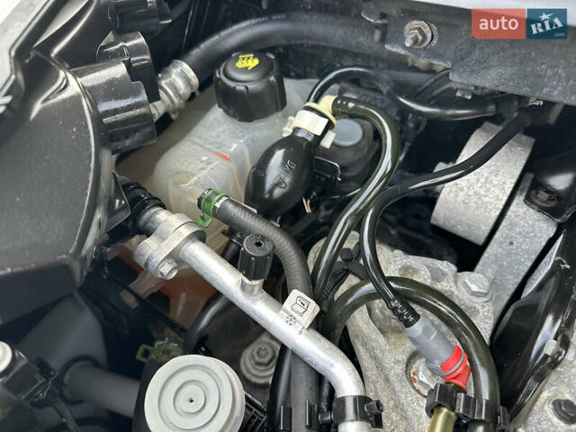 Черный Рено Гранд Сценик, объемом двигателя 2 л и пробегом 232 тыс. км за 8500 $, фото 67 на Automoto.ua