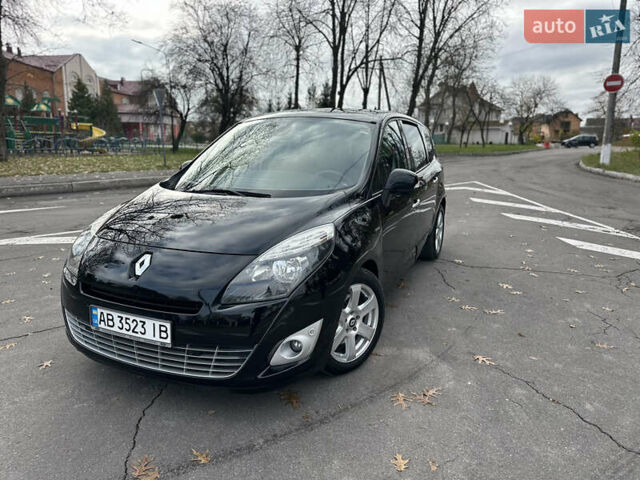 Черный Рено Гранд Сценик, объемом двигателя 2 л и пробегом 232 тыс. км за 8500 $, фото 5 на Automoto.ua