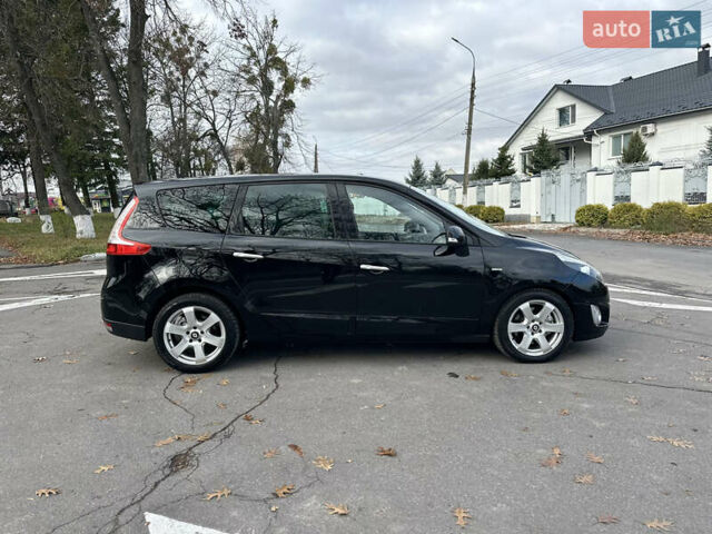 Черный Рено Гранд Сценик, объемом двигателя 2 л и пробегом 232 тыс. км за 8500 $, фото 32 на Automoto.ua