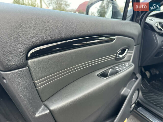 Черный Рено Гранд Сценик, объемом двигателя 2 л и пробегом 232 тыс. км за 8500 $, фото 34 на Automoto.ua