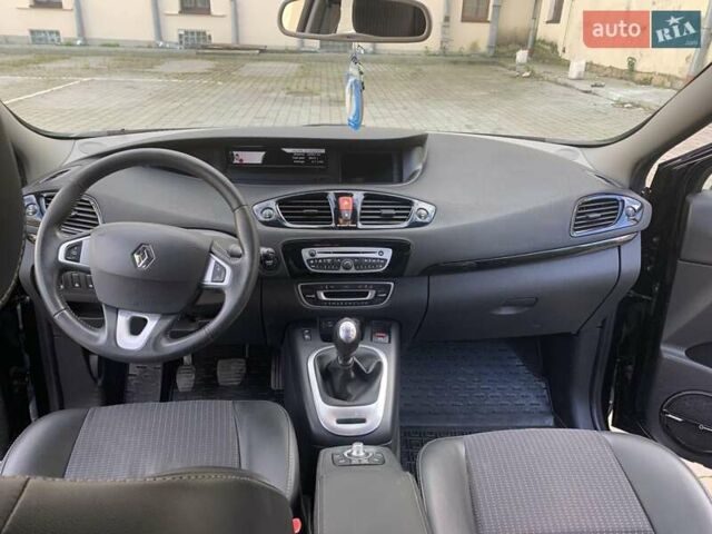 Черный Рено Гранд Сценик, объемом двигателя 1.6 л и пробегом 226 тыс. км за 8300 $, фото 4 на Automoto.ua