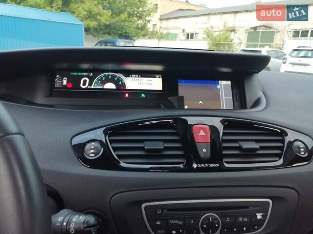 Чорний Рено Гранд Сценік, об'ємом двигуна 1.6 л та пробігом 242 тис. км за 8200 $, фото 3 на Automoto.ua