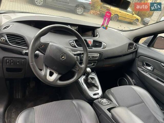 Черный Рено Гранд Сценик, объемом двигателя 1.87 л и пробегом 293 тыс. км за 7200 $, фото 26 на Automoto.ua
