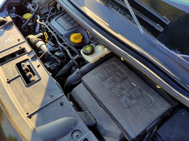 Черный Рено Гранд Сценик, объемом двигателя 1.6 л и пробегом 254 тыс. км за 7400 $, фото 4 на Automoto.ua