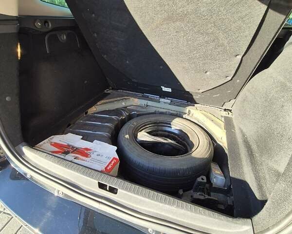 Черный Рено Гранд Сценик, объемом двигателя 1.87 л и пробегом 360 тыс. км за 7500 $, фото 7 на Automoto.ua