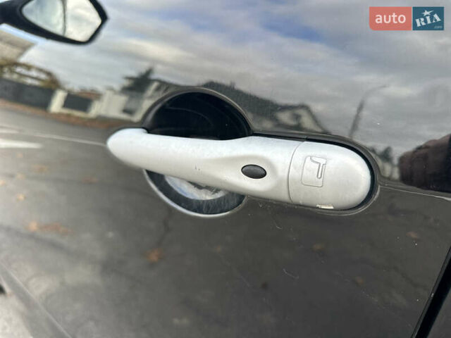 Черный Рено Гранд Сценик, объемом двигателя 2 л и пробегом 232 тыс. км за 8500 $, фото 27 на Automoto.ua