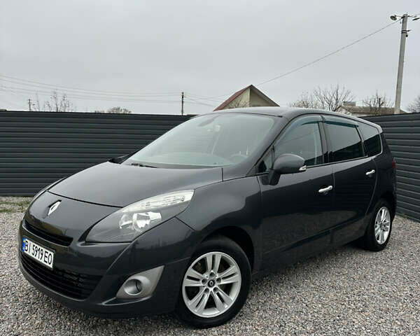 Черный Рено Гранд Сценик, объемом двигателя 1.6 л и пробегом 174 тыс. км за 7450 $, фото 5 на Automoto.ua