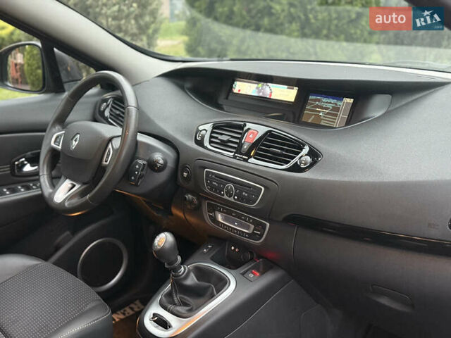 Черный Рено Гранд Сценик, объемом двигателя 1.6 л и пробегом 213 тыс. км за 8250 $, фото 39 на Automoto.ua