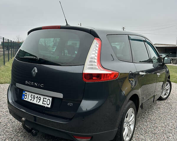 Черный Рено Гранд Сценик, объемом двигателя 1.6 л и пробегом 174 тыс. км за 7450 $, фото 8 на Automoto.ua