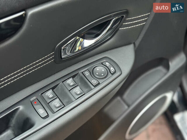 Черный Рено Гранд Сценик, объемом двигателя 1.6 л и пробегом 213 тыс. км за 8250 $, фото 36 на Automoto.ua