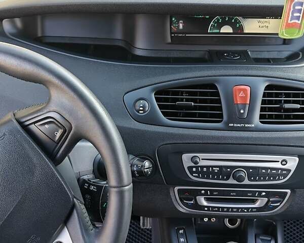 Черный Рено Гранд Сценик, объемом двигателя 1.5 л и пробегом 292 тыс. км за 5999 $, фото 63 на Automoto.ua