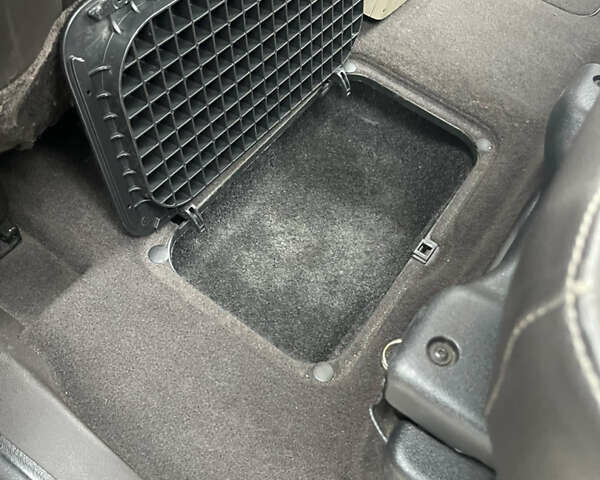 Черный Рено Гранд Сценик, объемом двигателя 1.5 л и пробегом 248 тыс. км за 9000 $, фото 32 на Automoto.ua