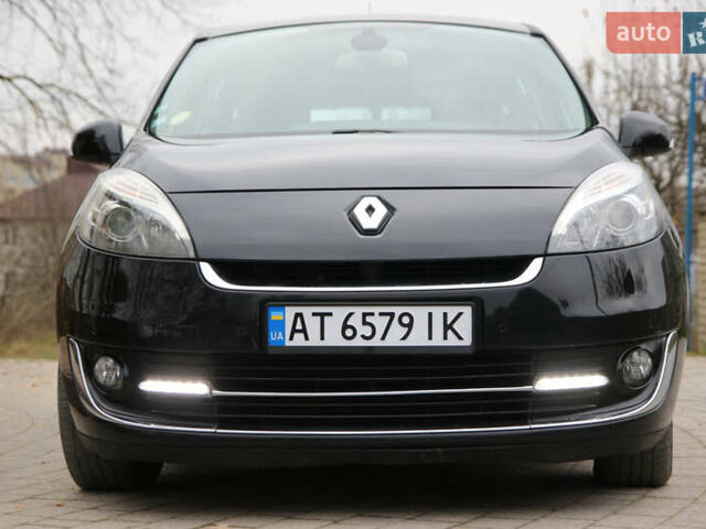 Черный Рено Гранд Сценик, объемом двигателя 1.6 л и пробегом 275 тыс. км за 8500 $, фото 12 на Automoto.ua