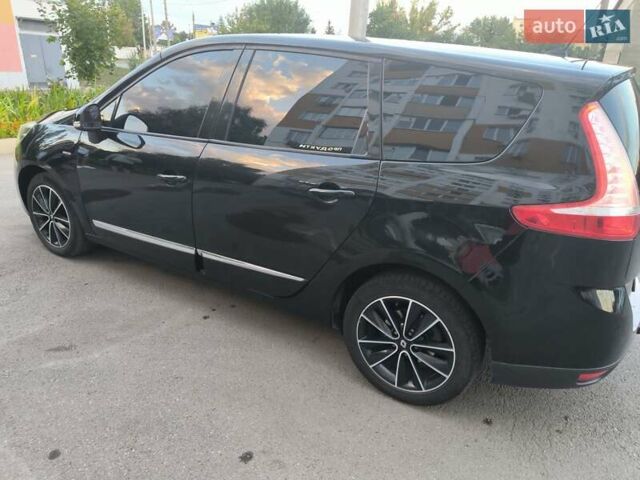 Черный Рено Гранд Сценик, объемом двигателя 1.6 л и пробегом 270 тыс. км за 9999 $, фото 28 на Automoto.ua