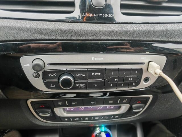 Черный Рено Гранд Сценик, объемом двигателя 1.5 л и пробегом 311 тыс. км за 8000 $, фото 7 на Automoto.ua