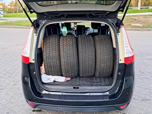 Чорний Рено Гранд Сценік, об'ємом двигуна 1.5 л та пробігом 179 тис. км за 10500 $, фото 12 на Automoto.ua