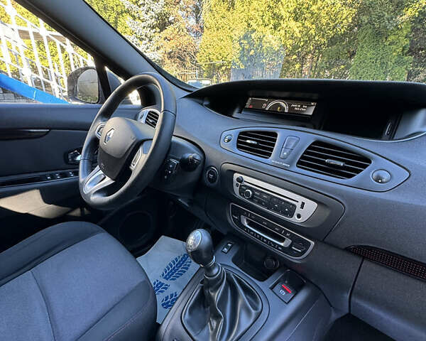 Чорний Рено Гранд Сценік, об'ємом двигуна 1.5 л та пробігом 244 тис. км за 8900 $, фото 21 на Automoto.ua