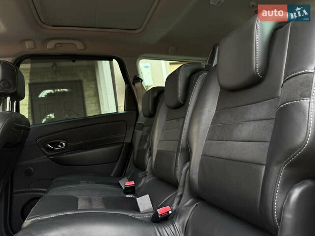 Черный Рено Гранд Сценик, объемом двигателя 2.01 л и пробегом 216 тыс. км за 9800 $, фото 81 на Automoto.ua