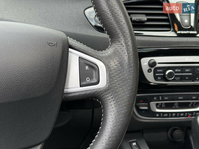 Черный Рено Гранд Сценик, объемом двигателя 2.01 л и пробегом 216 тыс. км за 9800 $, фото 56 на Automoto.ua