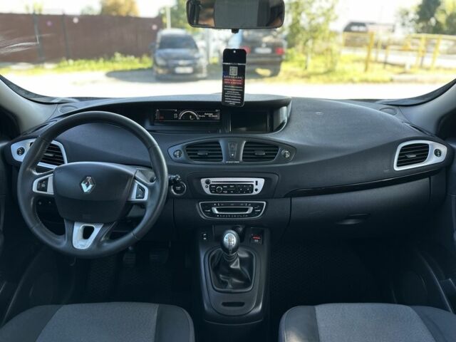 Черный Рено Гранд Сценик, объемом двигателя 1.5 л и пробегом 250 тыс. км за 8000 $, фото 6 на Automoto.ua