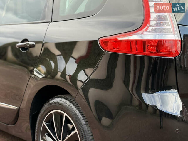 Черный Рено Гранд Сценик, объемом двигателя 2.01 л и пробегом 216 тыс. км за 9800 $, фото 37 на Automoto.ua