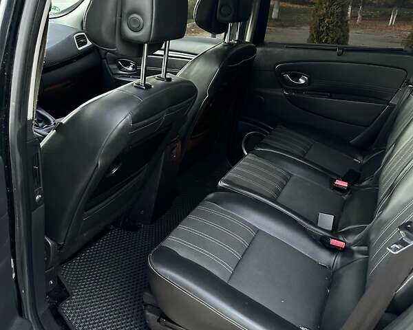 Черный Рено Гранд Сценик, объемом двигателя 1.5 л и пробегом 310 тыс. км за 7900 $, фото 9 на Automoto.ua