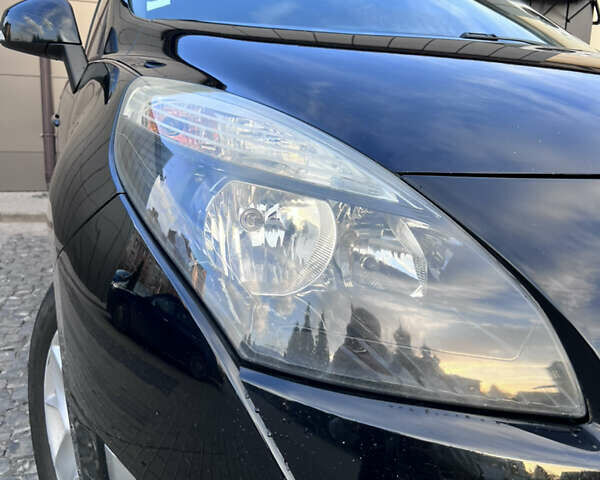 Черный Рено Гранд Сценик, объемом двигателя 1.46 л и пробегом 305 тыс. км за 7000 $, фото 6 на Automoto.ua