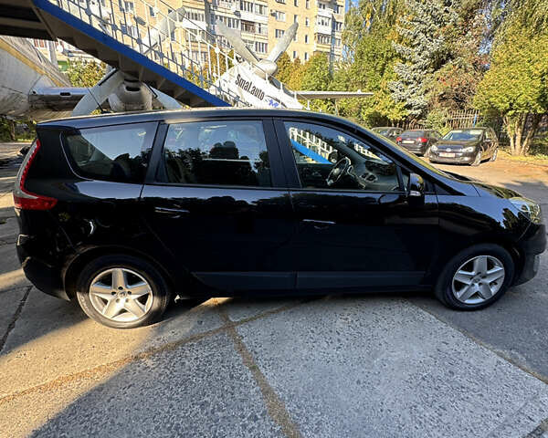 Чорний Рено Гранд Сценік, об'ємом двигуна 1.5 л та пробігом 244 тис. км за 8900 $, фото 15 на Automoto.ua