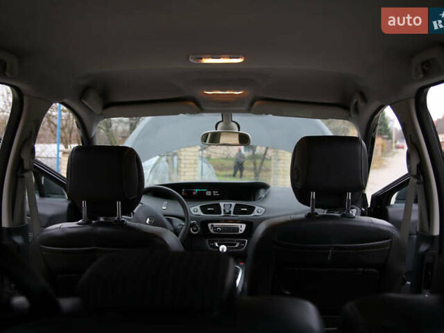 Черный Рено Гранд Сценик, объемом двигателя 1.6 л и пробегом 275 тыс. км за 8500 $, фото 21 на Automoto.ua