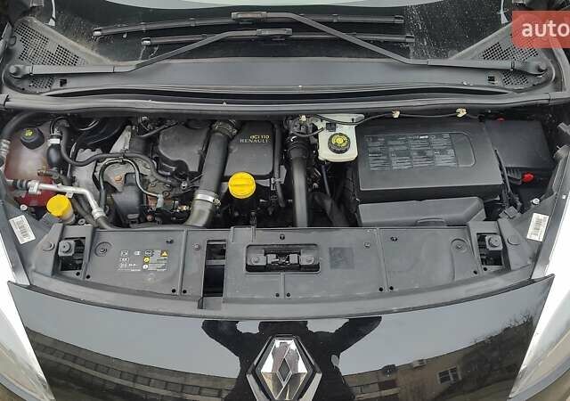 Черный Рено Гранд Сценик, объемом двигателя 0 л и пробегом 246 тыс. км за 8950 $, фото 12 на Automoto.ua