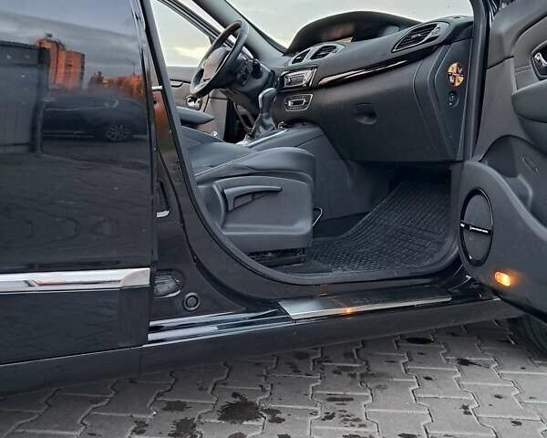 Черный Рено Гранд Сценик, объемом двигателя 1.5 л и пробегом 179 тыс. км за 10500 $, фото 52 на Automoto.ua