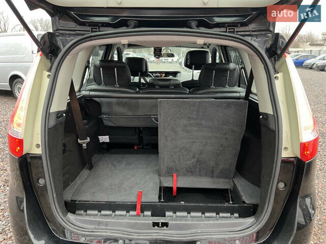 Черный Рено Гранд Сценик, объемом двигателя 0 л и пробегом 233 тыс. км за 8800 $, фото 18 на Automoto.ua