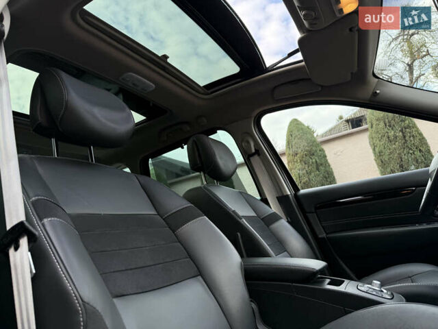 Черный Рено Гранд Сценик, объемом двигателя 2.01 л и пробегом 216 тыс. км за 9800 $, фото 93 на Automoto.ua