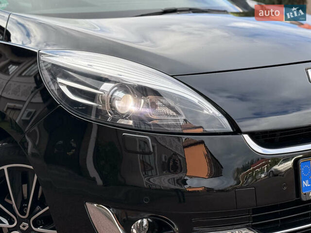 Черный Рено Гранд Сценик, объемом двигателя 2.01 л и пробегом 216 тыс. км за 9800 $, фото 24 на Automoto.ua