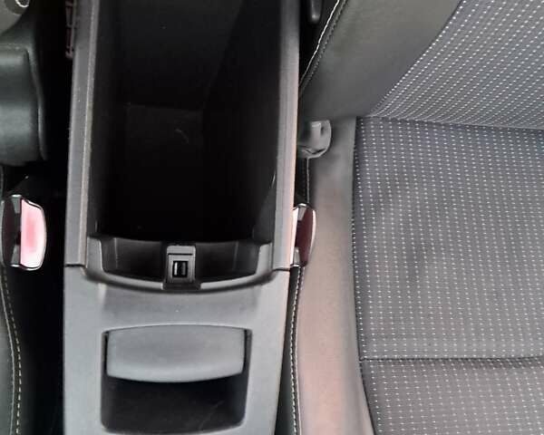 Черный Рено Гранд Сценик, объемом двигателя 1.5 л и пробегом 179 тыс. км за 10500 $, фото 57 на Automoto.ua