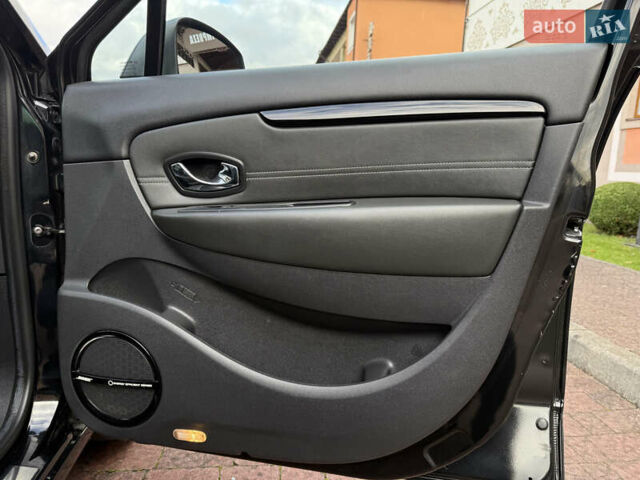 Черный Рено Гранд Сценик, объемом двигателя 2.01 л и пробегом 216 тыс. км за 9800 $, фото 98 на Automoto.ua