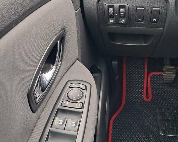 Черный Рено Гранд Сценик, объемом двигателя 1.5 л и пробегом 273 тыс. км за 8600 $, фото 18 на Automoto.ua