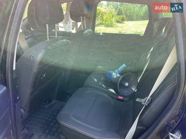 Чорний Рено Гранд Сценік, об'ємом двигуна 1.6 л та пробігом 191 тис. км за 8200 $, фото 8 на Automoto.ua