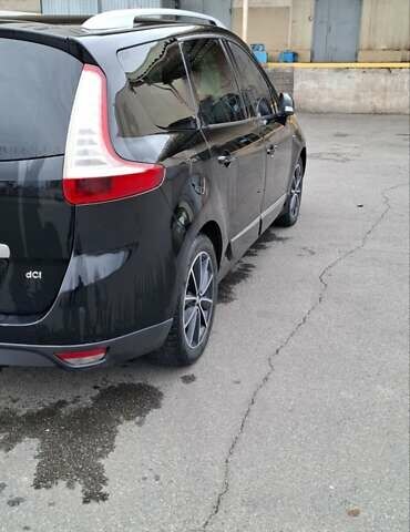 Черный Рено Гранд Сценик, объемом двигателя 1.46 л и пробегом 245 тыс. км за 8500 $, фото 23 на Automoto.ua