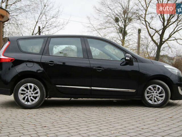 Черный Рено Гранд Сценик, объемом двигателя 1.6 л и пробегом 275 тыс. км за 8500 $, фото 7 на Automoto.ua