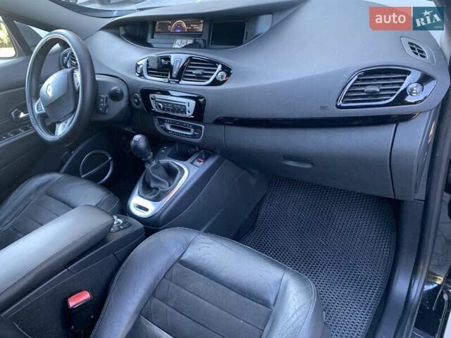 Чорний Рено Гранд Сценік, об'ємом двигуна 1.6 л та пробігом 264 тис. км за 8600 $, фото 12 на Automoto.ua