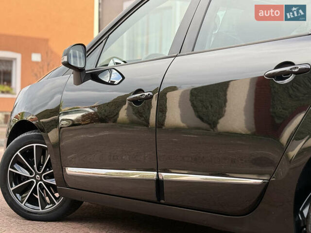 Черный Рено Гранд Сценик, объемом двигателя 2.01 л и пробегом 216 тыс. км за 9800 $, фото 38 на Automoto.ua