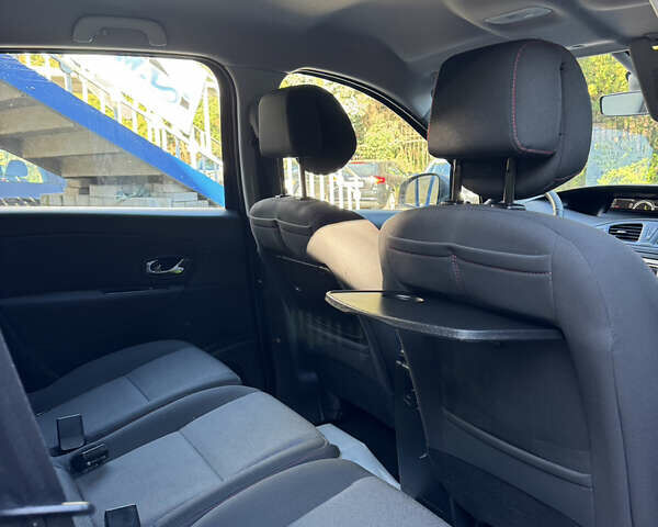 Чорний Рено Гранд Сценік, об'ємом двигуна 1.5 л та пробігом 244 тис. км за 8900 $, фото 17 на Automoto.ua